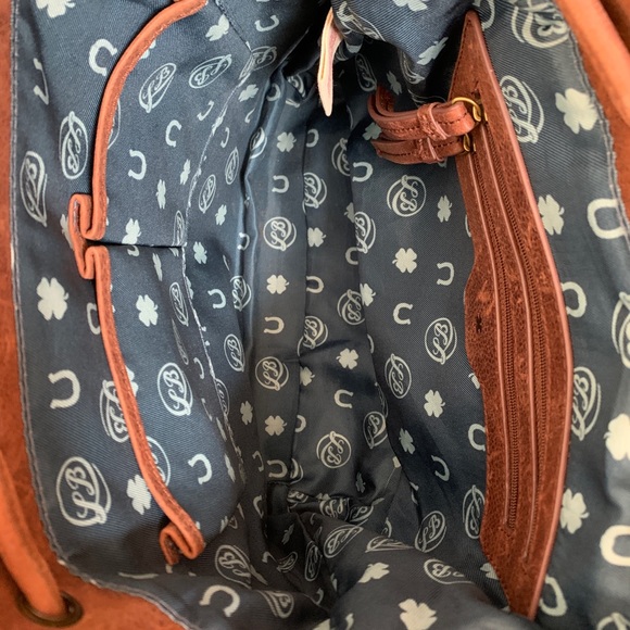 Lucky brand leather backpack - Picture 2 of 5